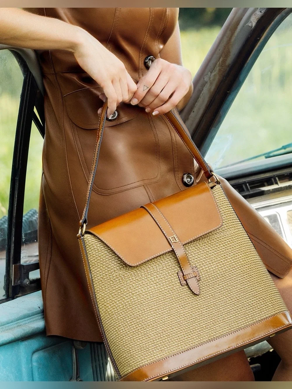 Eric Javitiz Squishee Bel Air Woven Straw Leather Trim Shoulder Bag Natural Tan